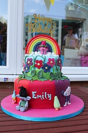 trolls birthday cake